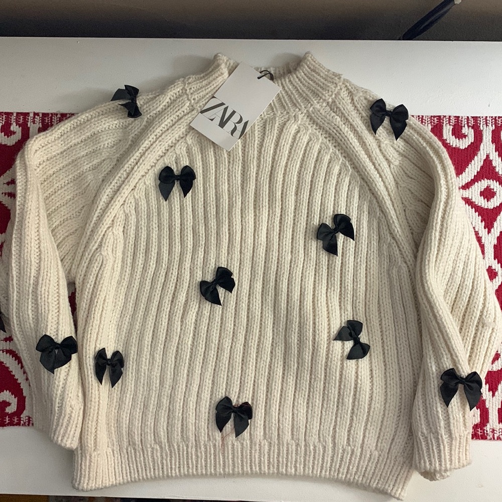 Zara girls bow sweater